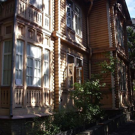 Old House Rustaveli Hotel Borjomi Exterior photo