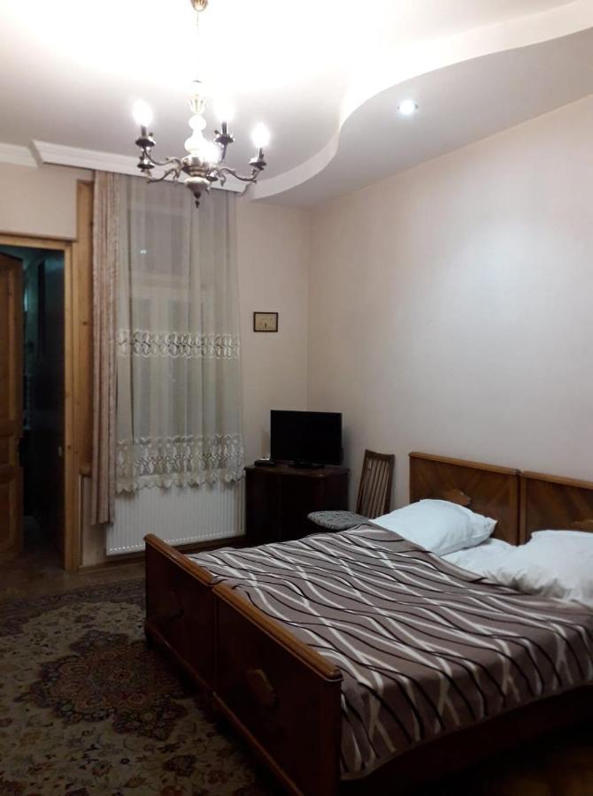 Old House Rustaveli Hotel Borjomi Exterior photo