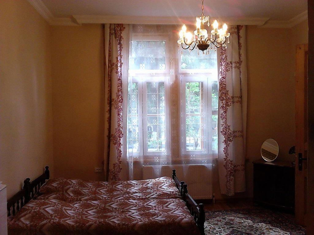 Old House Rustaveli Hotel Borjomi Exterior photo